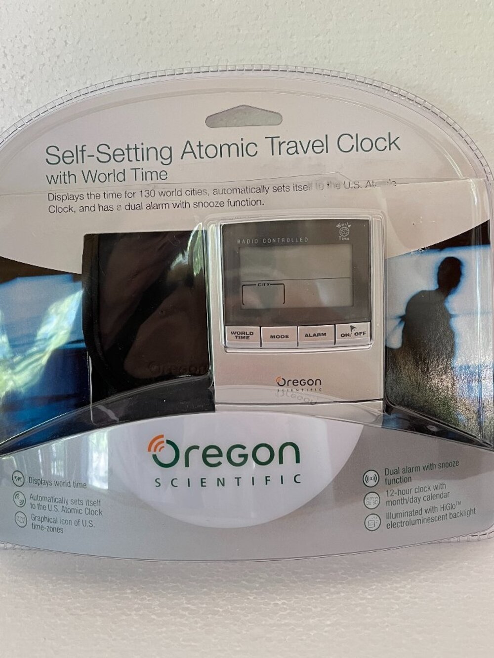 Oregon Scientific Self Setting Atomic Travel Thermometer Alarm Clock + Case New